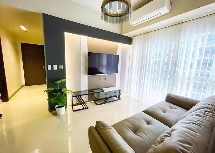 Spacious 2br Near Solaire, Okada, Airport