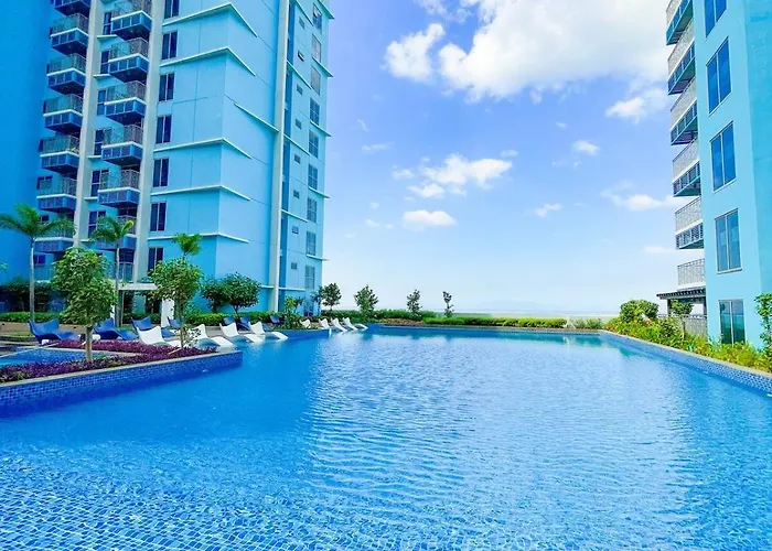 Spacious 2br Near Solaire, Okada, Airport *