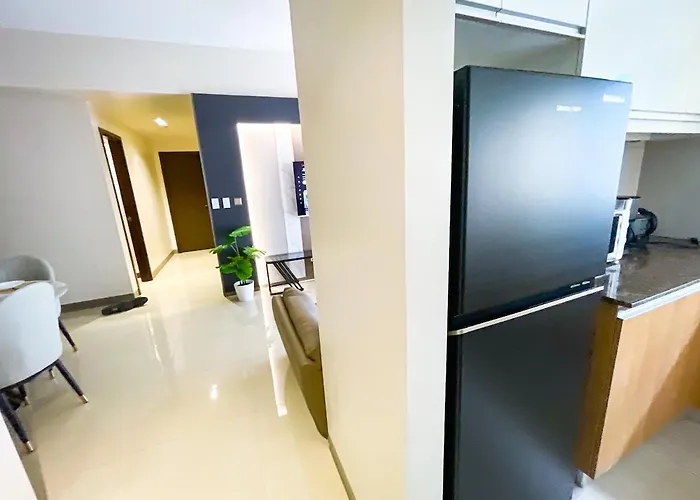 Spacious 2br Near Solaire, Okada, Airport