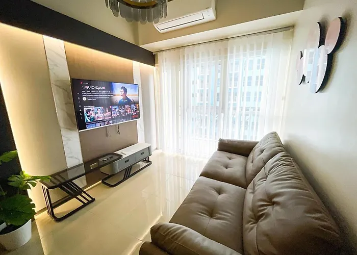 Spacious 2br Near Solaire, Okada, Airport Apartamento